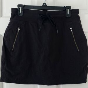 Athleta Trekkie Skort size 6